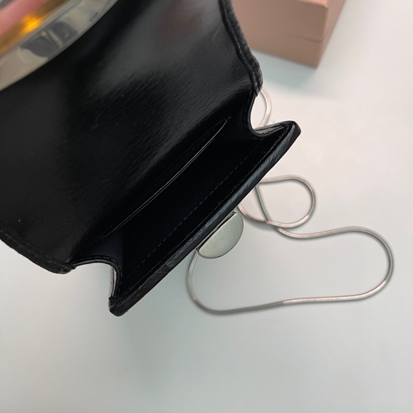 MIU MIU black Matelasse Pattina leather crossbody shoulder phone bag w/box - Picture 9 of 12